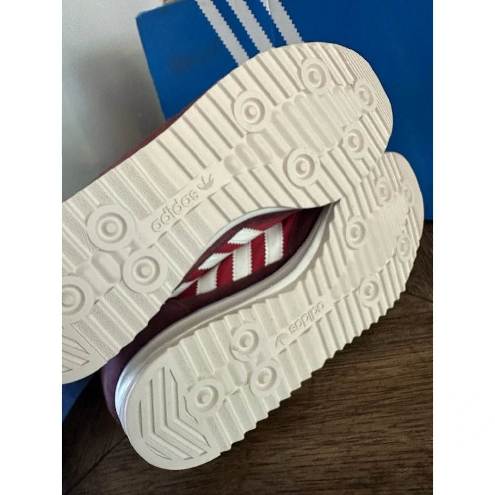adidas box has